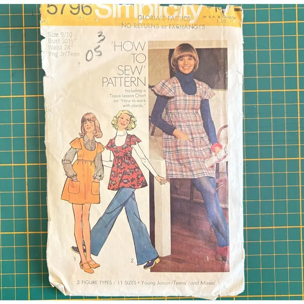 Vintage Simplicity Short Jumper or Tunic Pattern #5796 Size 9/10 CUT Teen/Jr 70s